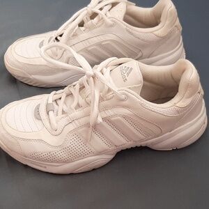 Adidas white court/tennis shoe size 8 womens
